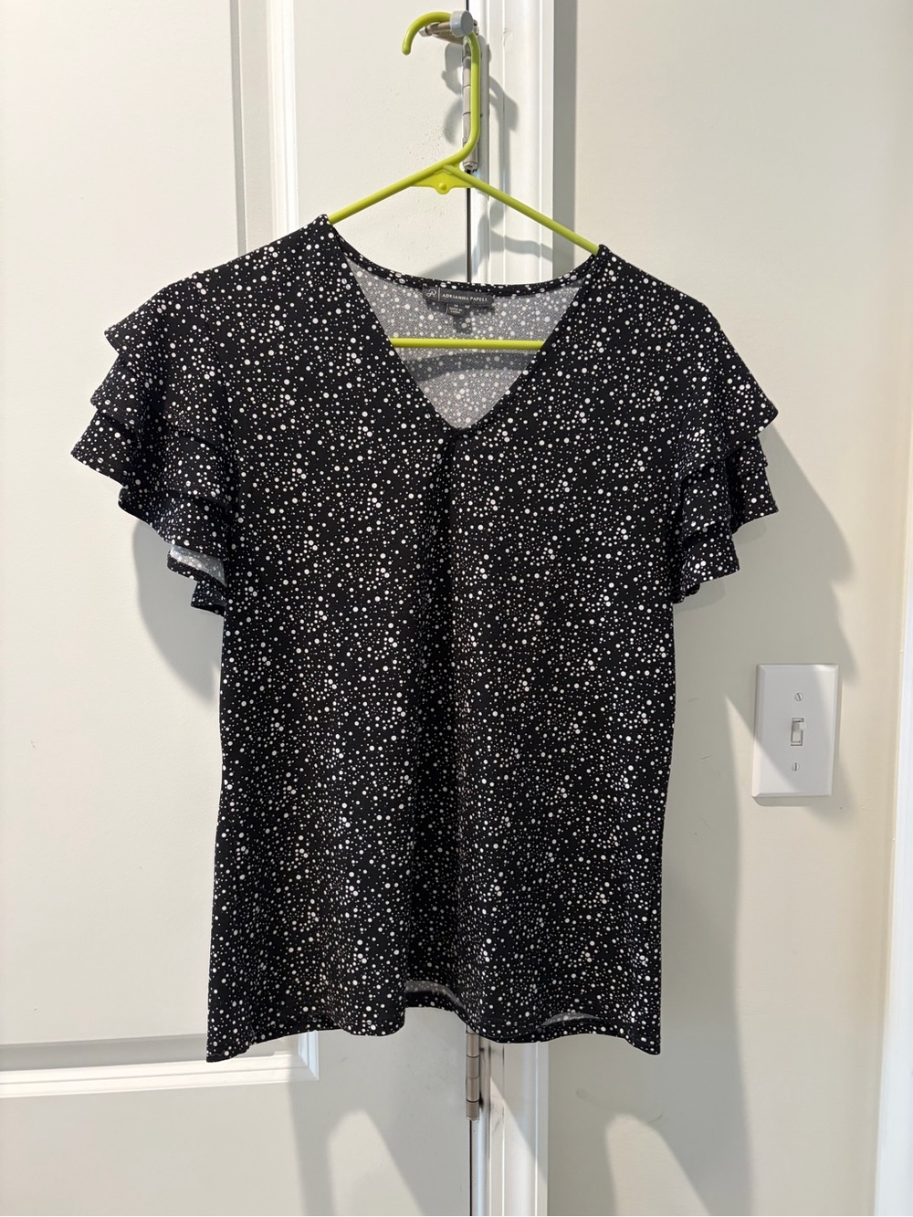 Adrianna Papell Black & White Dot Flutter Sleeve V-Neck Top